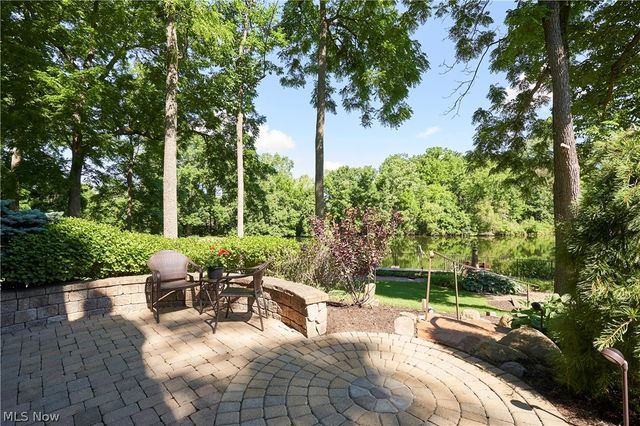 2793 Greenspire Circle, Akron, OH 44333