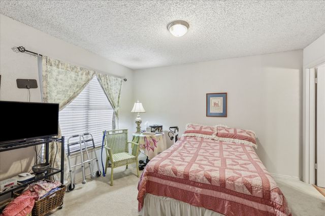 722 Creekwood Court, Lewisville, TX 75067