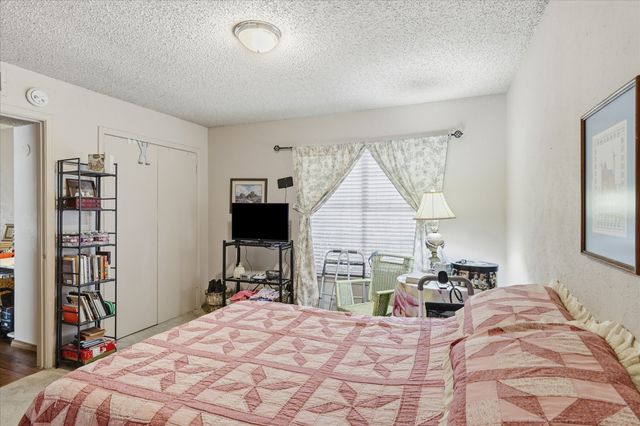 722 Creekwood Court, Lewisville, TX 75067