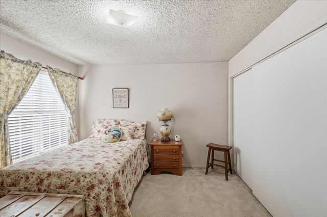 722 Creekwood Court, Lewisville, TX 75067