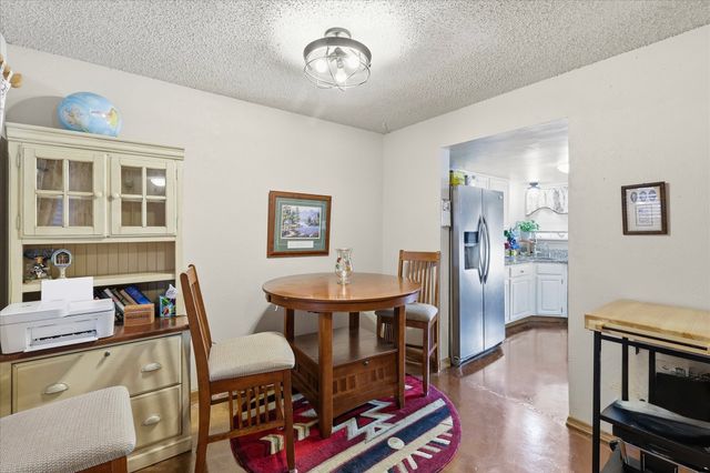 722 Creekwood Court, Lewisville, TX 75067