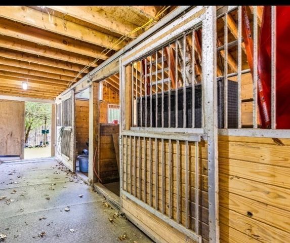 19 Pheasant Lane, Topsfield, MA 01983