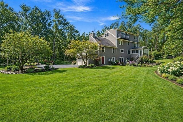 19 Pheasant Lane, Topsfield, MA 01983
