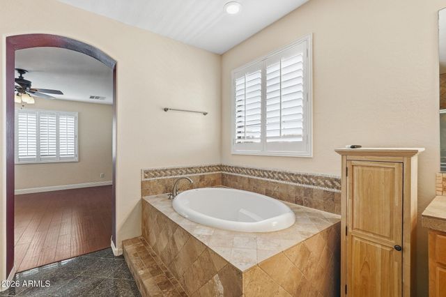 3137 E FANDANGO Drive, Gilbert, AZ 85298