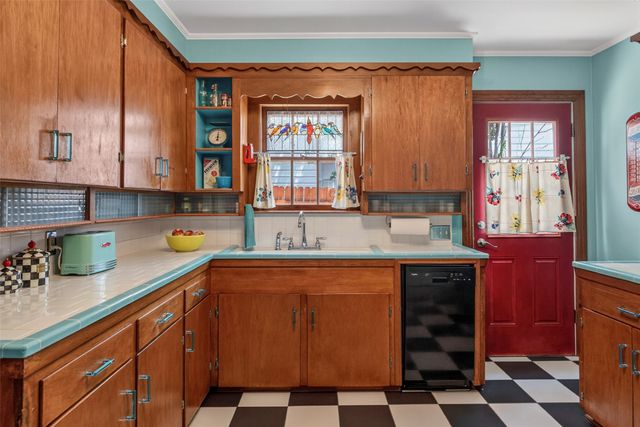 3905 Linden Avenue, Fort Worth, TX 76107