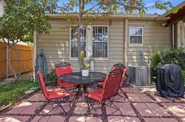 3905 Linden Avenue, Fort Worth, TX 76107