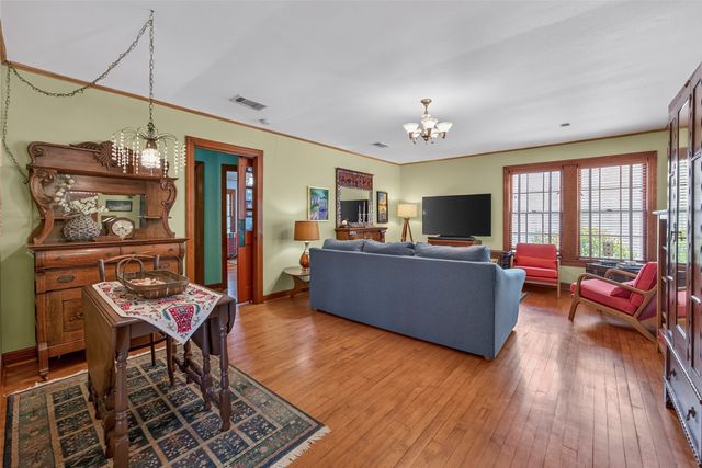 3905 Linden Avenue, Fort Worth, TX 76107
