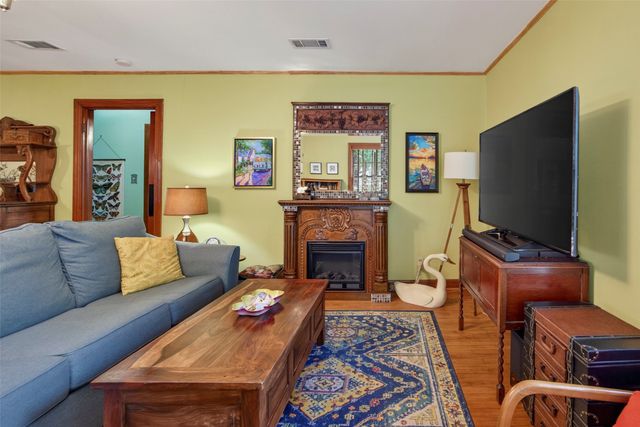 3905 Linden Avenue, Fort Worth, TX 76107