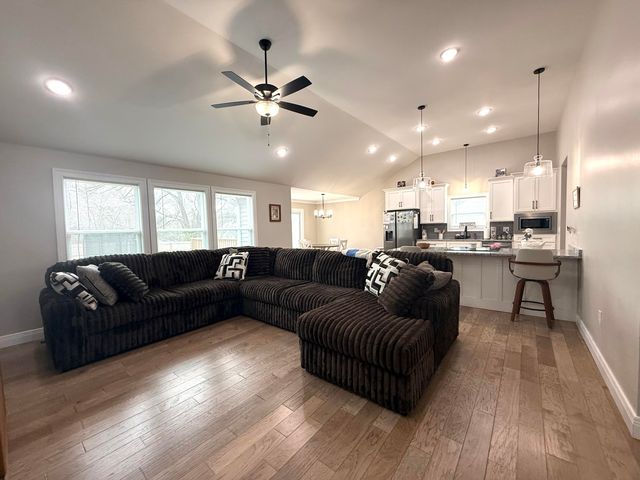 174 Lone Oak Drive, Somerset, KY 42503