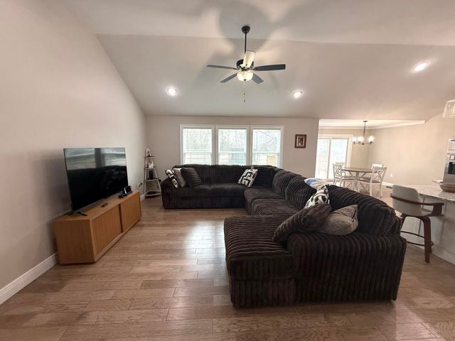 174 Lone Oak Drive, Somerset, KY 42503