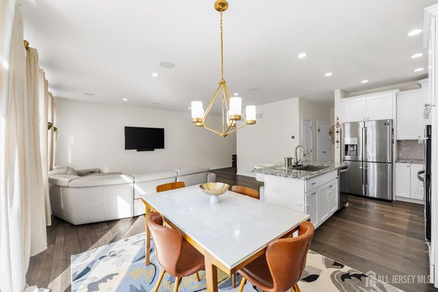 23 Clover Lane, Monroe, NJ 08831