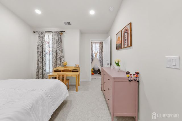 23 Clover Lane, Monroe, NJ 08831