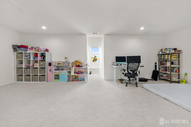 23 Clover Lane, Monroe, NJ 08831