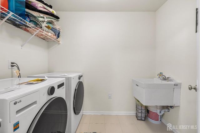 23 Clover Lane, Monroe, NJ 08831