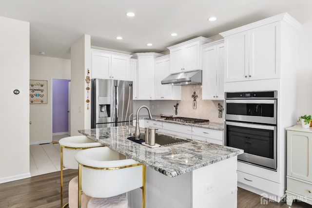 23 Clover Lane, Monroe, NJ 08831