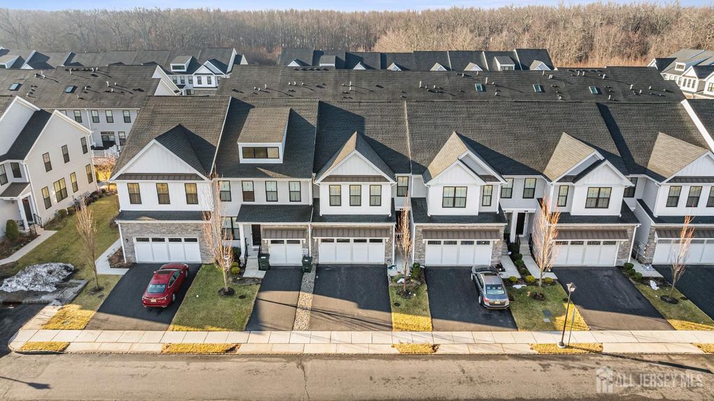 23 Clover Lane, Monroe, NJ 08831