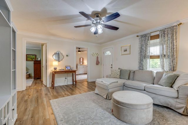 809 North Boone Street, Johnson City, TN 37604