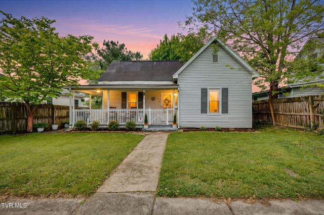 809 North Boone Street, Johnson City, TN 37604