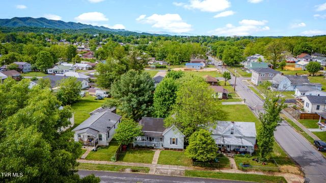 809 North Boone Street, Johnson City, TN 37604