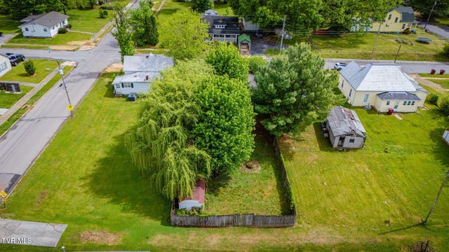 809 North Boone Street, Johnson City, TN 37604