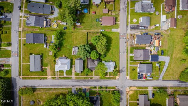 809 North Boone Street, Johnson City, TN 37604