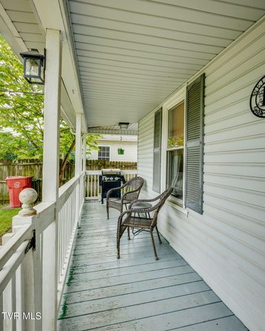 809 North Boone Street, Johnson City, TN 37604