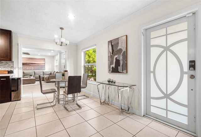 4270 NW 20th Ave, Oakland Park, FL 33309