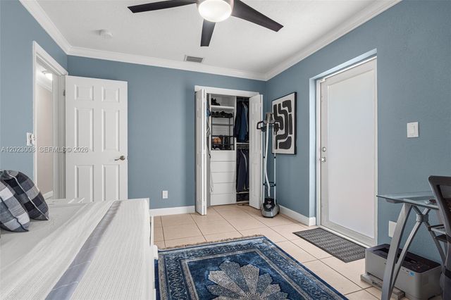 4270 NW 20th Ave, Oakland Park, FL 33309