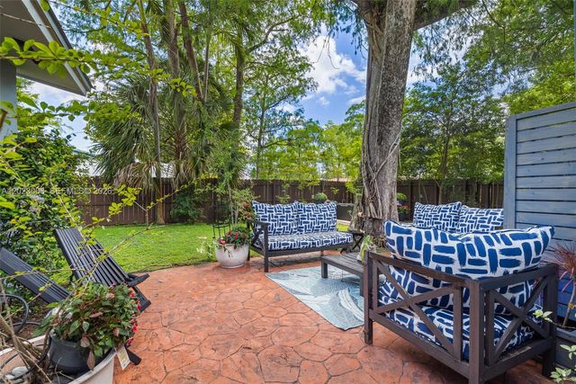 4270 NW 20th Ave, Oakland Park, FL 33309