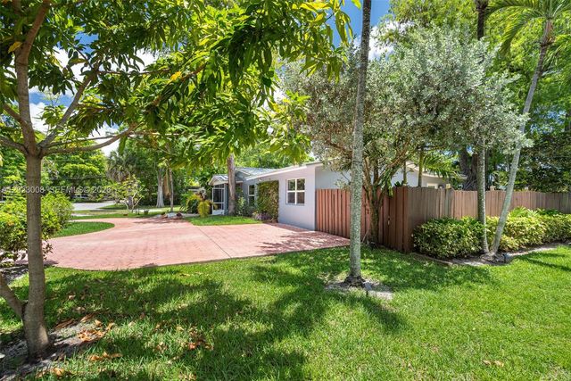 4270 NW 20th Ave, Oakland Park, FL 33309