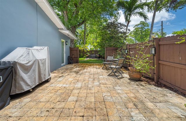 4270 NW 20th Ave, Oakland Park, FL 33309