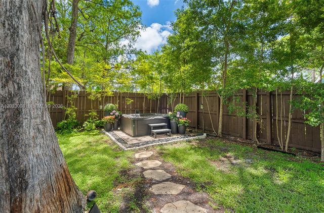 4270 NW 20th Ave, Oakland Park, FL 33309