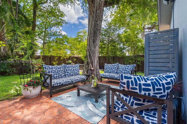 4270 NW 20th Ave, Oakland Park, FL 33309