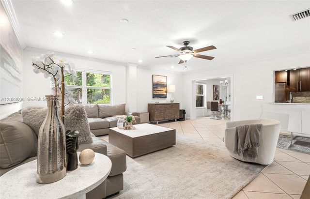 4270 NW 20th Ave, Oakland Park, FL 33309
