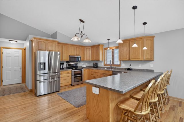 1011 Golfers Ct SE, Rochester, MN 55904