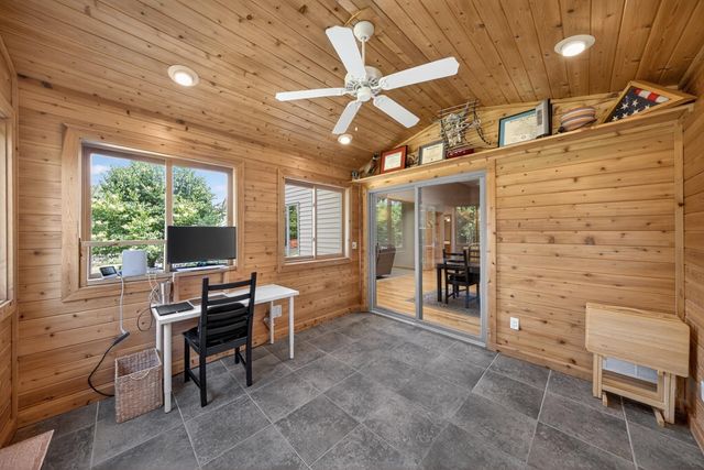 1011 Golfers Ct SE, Rochester, MN 55904