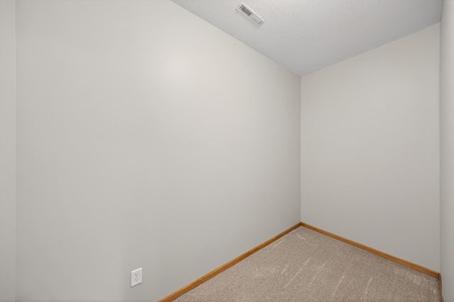1011 Golfers Ct SE, Rochester, MN 55904