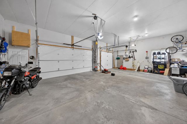 1011 Golfers Ct SE, Rochester, MN 55904