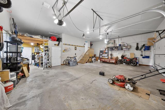 1011 Golfers Ct SE, Rochester, MN 55904