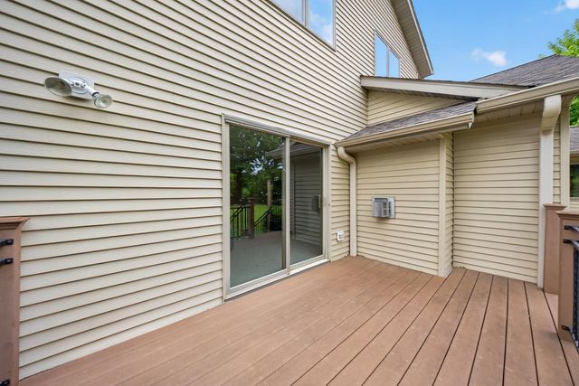 1011 Golfers Ct SE, Rochester, MN 55904