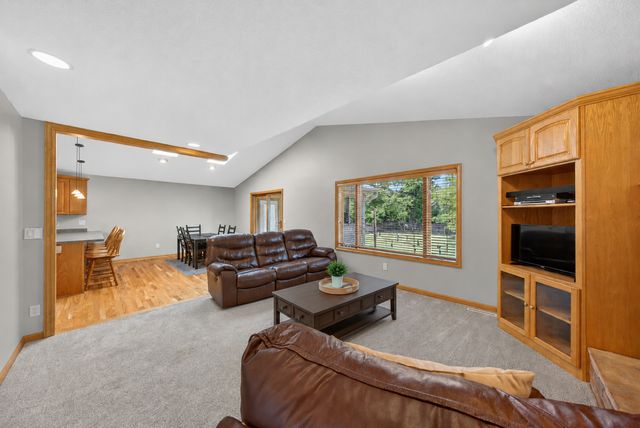 1011 Golfers Ct SE, Rochester, MN 55904