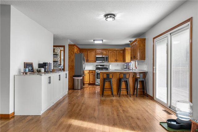 1317 NE Quail Walk Drive, Blue Springs, MO 64014