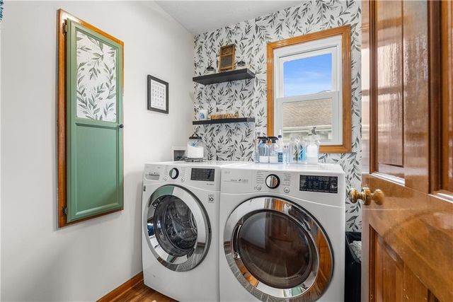 1317 NE Quail Walk Drive, Blue Springs, MO 64014