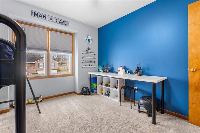 1317 NE Quail Walk Drive, Blue Springs, MO 64014