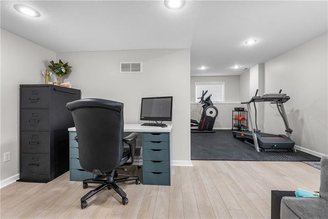 1317 NE Quail Walk Drive, Blue Springs, MO 64014