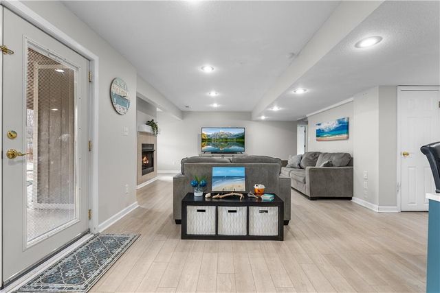 1317 NE Quail Walk Drive, Blue Springs, MO 64014