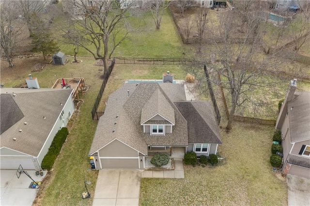 1317 NE Quail Walk Drive, Blue Springs, MO 64014