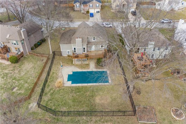 1317 NE Quail Walk Drive, Blue Springs, MO 64014