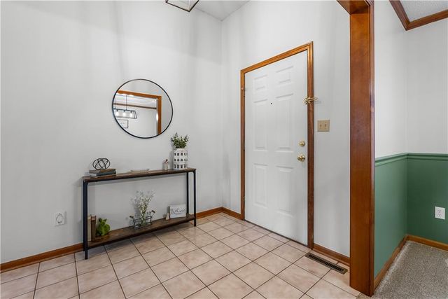 1317 NE Quail Walk Drive, Blue Springs, MO 64014