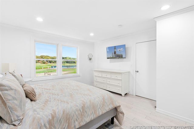 21 E Shore Drive, Southampton, NY 11968